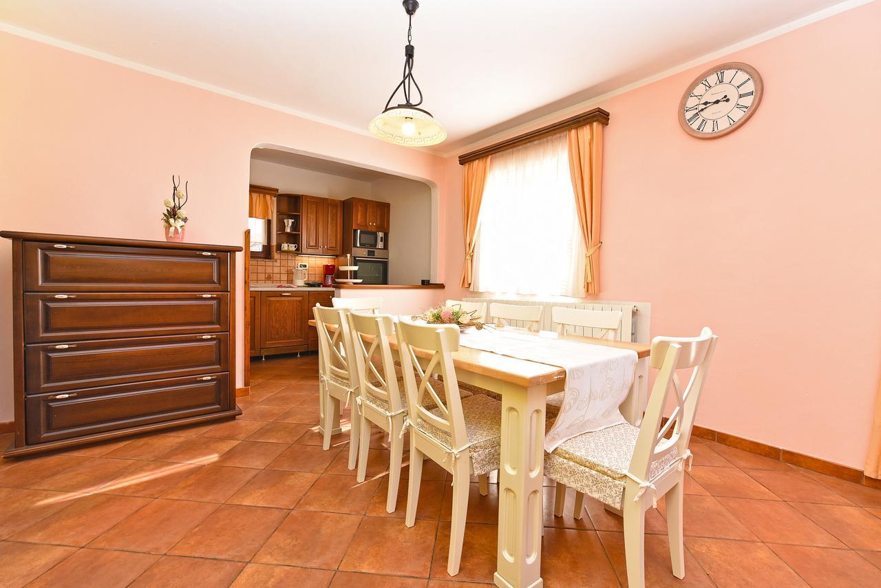 Apartment Modrusani 1561 Zminj Exterior photo