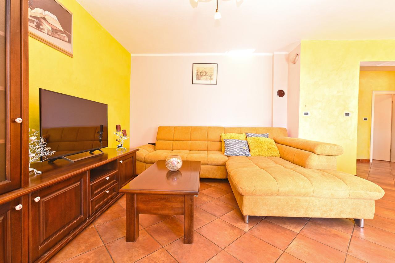 Apartment Modrusani 1561 Zminj Exterior photo